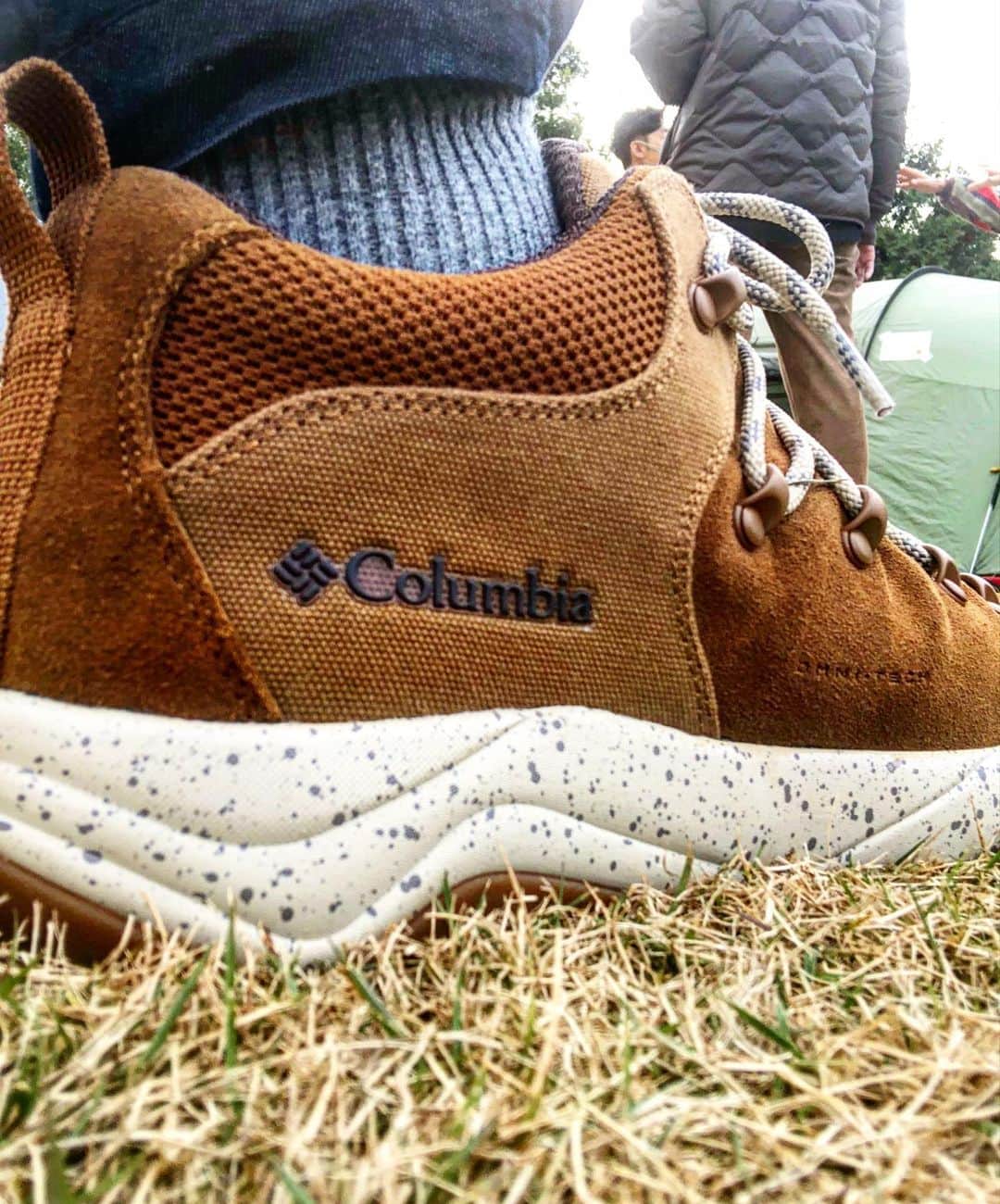 藤田裕樹さんのインスタグラム写真 - (藤田裕樹Instagram)「かわいい靴！！﻿ これでダン村行きまくれる！！﻿ 村作りの様子はYouTubeで！﻿ （プロフィールページのリンクから飛べるよ）﻿ ﻿ @columbia_jp  #Columbia  #コロンビアコーデ  #外飯王　 #バーベキュー料理  #ライトアウトドア  #ダン村　 #村作り  #村開拓　 #世界平和」12月10日 20時14分 - fujiboy0730