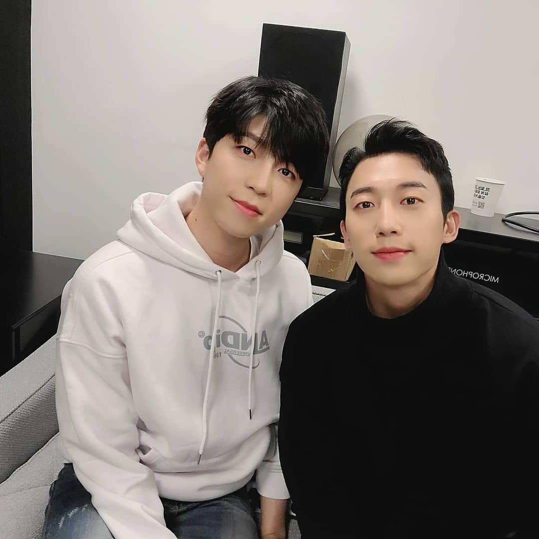 U-KISS（ユーキス）のインスタグラム：「[#유키스] '도티의 오구오구' 재밌으셧나요😊 오랜만에 키스미들과 함께여서 좋았어요❣  #UKISS  #SOOHYUN #수현 #HOON #훈」
