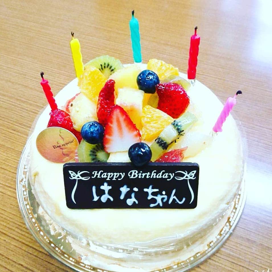 中森華子さんのインスタグラム写真 - (中森華子Instagram)「お誕生日を  道場でお祝いしていただきました！  嬉しかったです。  ありがとうございます！！  ケーキの用意をするため、わたしを別の部屋に移動を促す  Leonさんの行動が自然過ぎて、  お祝いは本当に驚きました！  一体  いつケーキを買ってきてくださったのだろう。」12月10日 20時45分 - hanako121purej