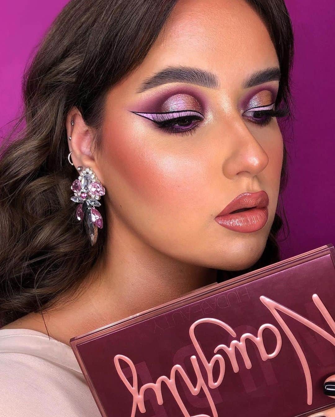 Huda Kattanさんのインスタグラム写真 - (Huda KattanInstagram)「Stunning sexy shades, pretty mattes & dashing shimmers!! Love all your #NAUGHTYNUDE looks darlings!! repost @vintynellie  @nevenamaresh @iltyham  @nathaliebbyy @_makeupbymarco_ @annybeeutee @hijarbie_doll」12月10日 21時09分 - hudabeauty