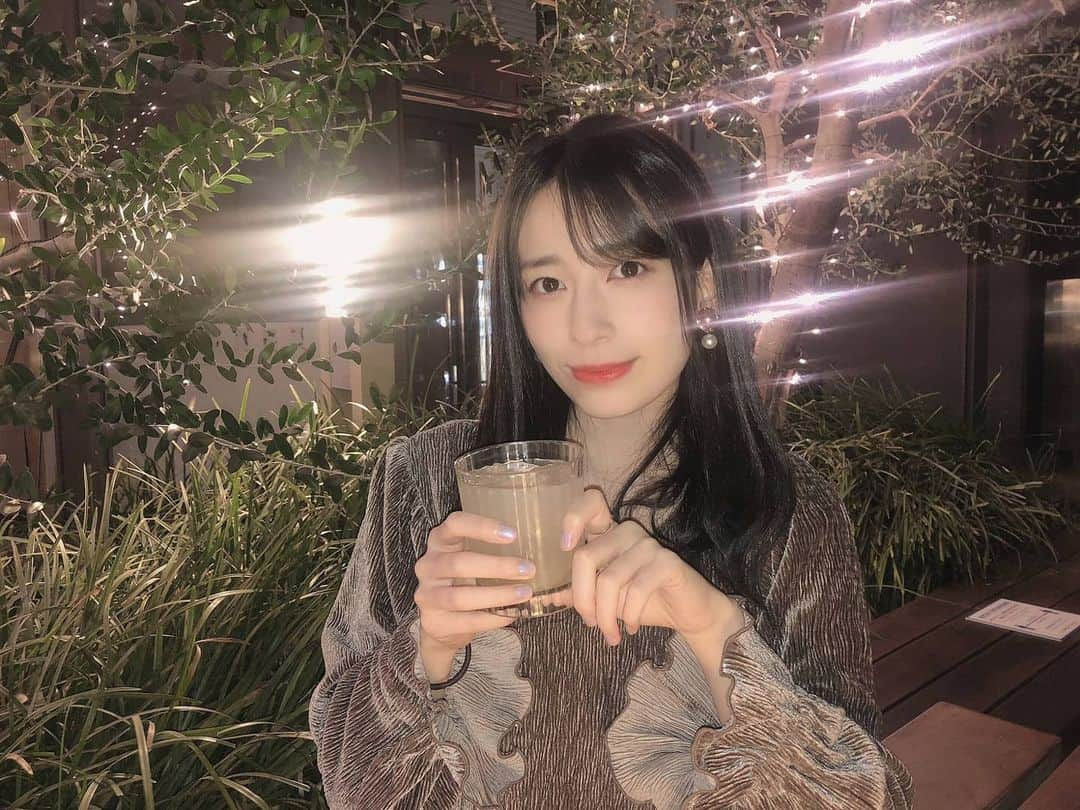 佐々木優佳里さんのインスタグラム写真 - (佐々木優佳里Instagram)「✨  テラス席で食事をしたときの写真✨ イルミネーション綺麗。  @shizuka_endo_　 しーちゃん🍋が写真を撮ってくれました！  #テラス席 #イルミネーション #AKB48 #佐々木優佳里」12月10日 21時36分 - yuka_mocha_roll