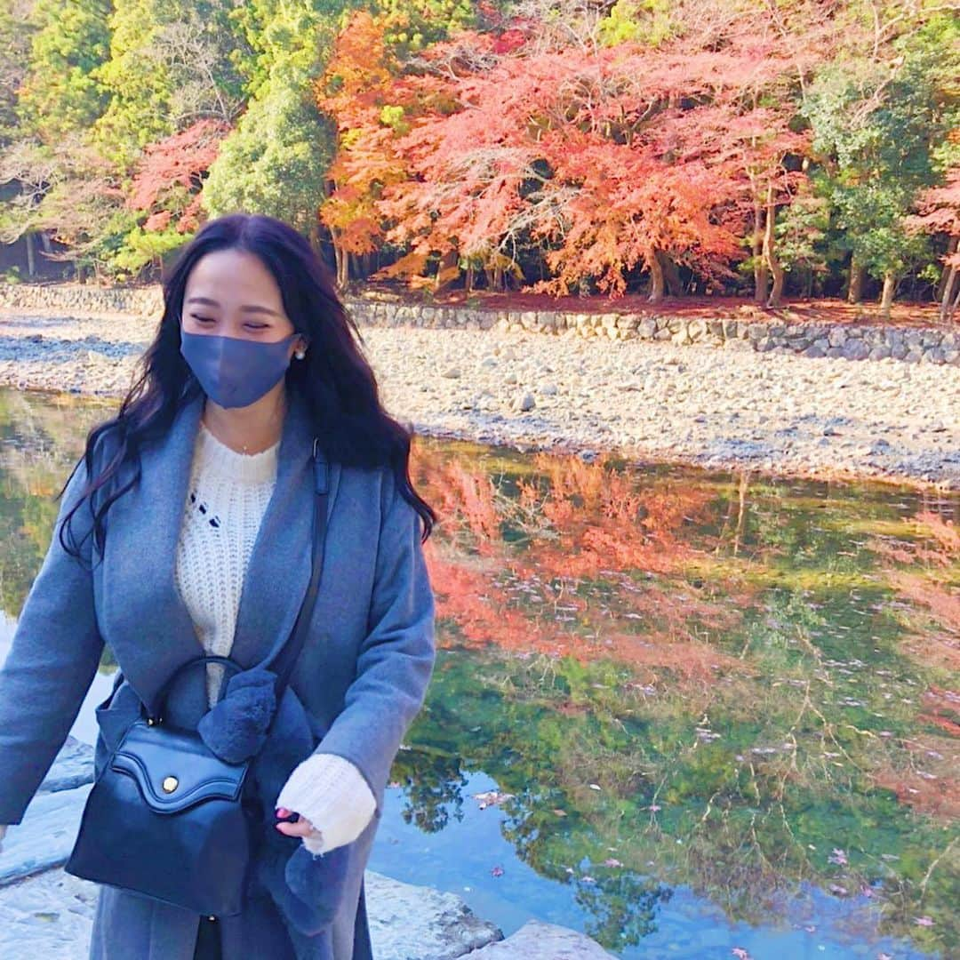 彩咲めいのインスタグラム：「お伊勢さん⛩✨ まゆと行ってきたー🏃‍♀️🏃‍♀️ ほぼ始発やったけど、 早起きしてよかった✨🌈 #お伊勢さん　#伊勢神宮」