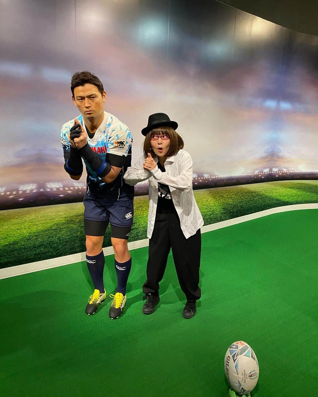 木部さんのインスタグラム：「きべも、引き続き五郎丸さんを応援します！🏉✨﻿ ﻿ ﻿ ﻿ ﻿ ﻿ #マダムタッソー東京 #五郎丸歩 #五郎丸ポーズ #五郎丸 #ラグビー日本代表 #応援してます #madametussaudstokyo #goroumaruayumu #goroumaru #rugby🏉」