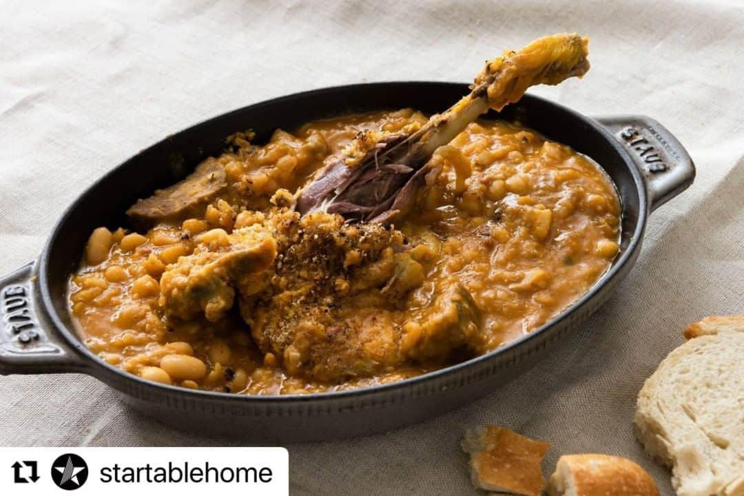 ブルックリンパーラー札幌さんのインスタグラム写真 - (ブルックリンパーラー札幌Instagram)「#Repost @startablehome with @make_repost ・・・ 【NEWS】 フランス食材のミールキット「フライパンで簡単フレンチ」を本日よりSTAR TABLE オンラインストアで販売スタート！ 真空で届く食材をフライパンで合わせるだけの簡単調理でお楽しみいただけます。 第一弾は寒い冬にぴったりな「カスレ」「鶏肉のソテー オージュ風」の2種をご用意しました！  ★詳しくはこちらの記事をご覧ください！▶︎bit.ly/37L1uak  STAR TABLE オンラインストア startablehome.com @startablehome  #startable  #スターテーブル #フライパンで簡単フレンチ #おうちでフレンチ ＃ミールキット  #フレンチミールキット #おうちディナー #贈り物 #ギフト #特別な時間 #おいしい #お取り寄せ #ライフスタイル #ワイン #ソムリエ #おうちごはん #週末 #料理 #シェフのディナー #食と音楽 #フルコース #週末ディナー #bluenotetokyo #ブルーノート東京」12月10日 22時11分 - brooklynparlorsapporo