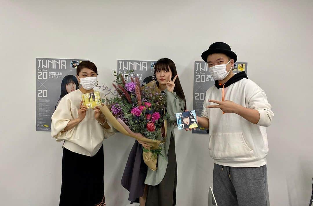 のインスタグラム：「『じゅんな6くみ × JUNNA YouTube ch とくばん2 〜「20×20」リリース記念スペシャル〜』ありがとうございました〜〜〜  スペシャルゲストの白戸佑輔さん、岩里祐穂さんと📷」