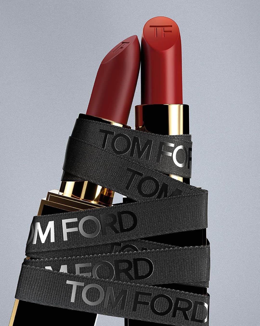 トムフォードさんのインスタグラム写真 - (トムフォードInstagram)「Luxurious Lip Colors make the perfect gift this season. @tomfordbeauty #TOMFORD #TFLIP #TFGIFTS」12月10日 23時20分 - tomford