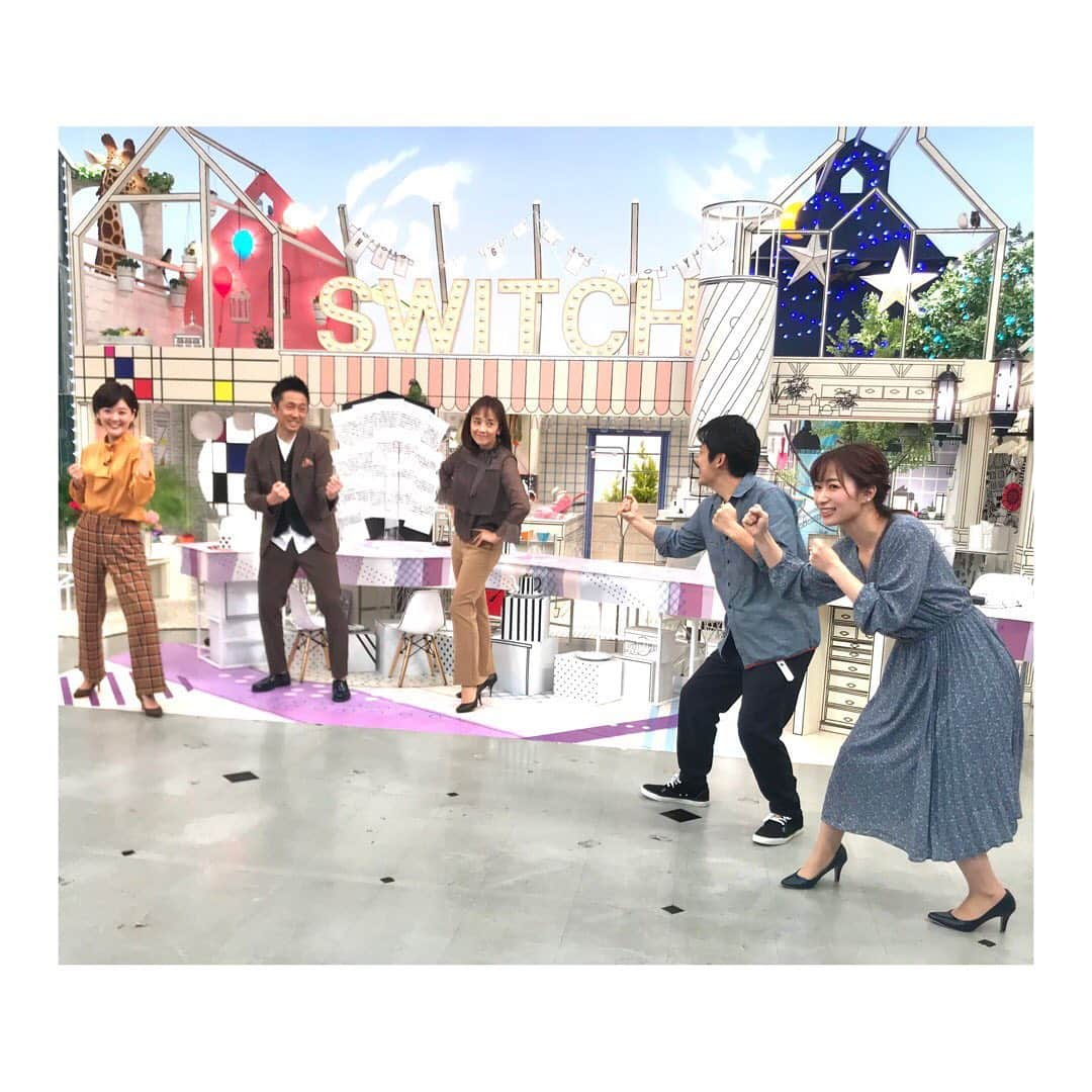 西田ひかるさんのインスタグラム写真 - (西田ひかるInstagram)「.  東海テレビ「スイッチ！」  生放送と熱田地区のロケの様子です！ 衣装がタマタマ ブラウンチームと ブルーチームに固まり、スタジオ記念写真は対決風〜  #anniplus #東海テレビ #東海テレビスイッチ #西田ひかる#熱田地区#ロケ」12月10日 23時29分 - hikaru_nishida.official