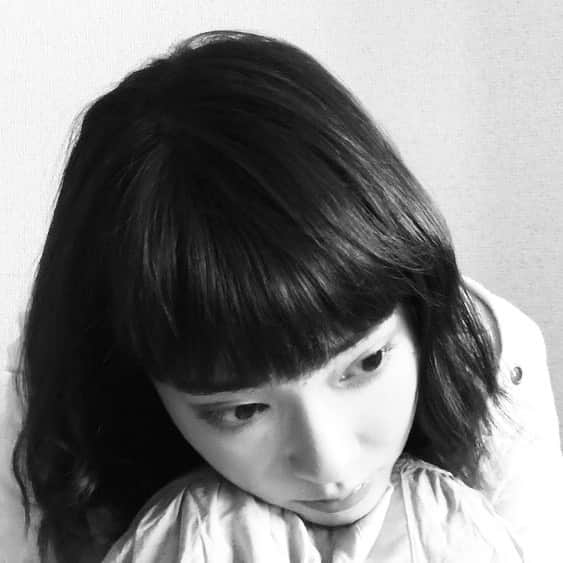 小向なるのインスタグラム：「Good night...🌟」
