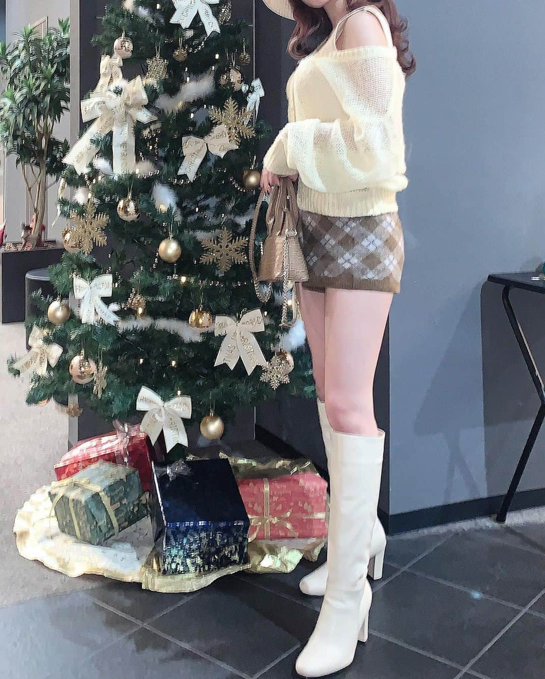 ののこさんのインスタグラム写真 - (ののこInstagram)「もうすぐクリスマスだね🎄💛🪅」12月10日 23時33分 - nontaso2525