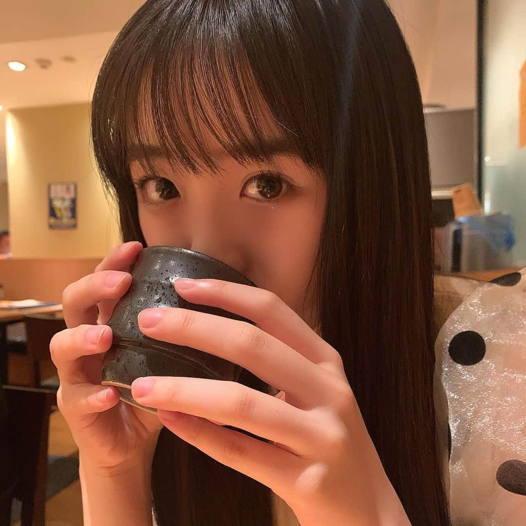 白川蘭珠さんのインスタグラム写真 - (白川蘭珠Instagram)「. 🍵♡ #デートみたい#はてな#彼女感 #ストレートヘア #女子高生 #jk #今日寒くて震えた」12月10日 23時39分 - ranju_nishihara