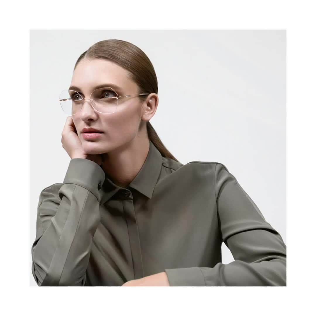 シルエットのインスタグラム：「Glamorous jewelry for the eyes: TNG Crystals incorporates crystals in every frame, so you can add premium sparkle to your look. Featuring: TNG Crystals 5551⁠ .⁠ .⁠ .⁠ #silhouetteeyewear #tryitwearitloveit #eyeweardesign #luxuryeyewear #fashioneyewear #opticalframes」