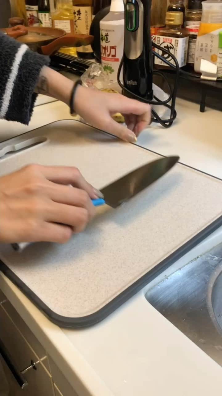 のインスタグラム：「朝と夜のルーティーン  #asmr #スムージー」