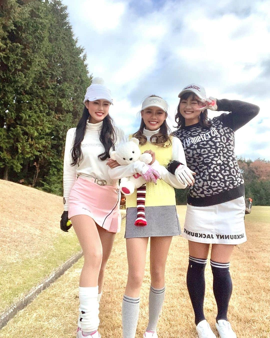 真木しおりさんのインスタグラム写真 - (真木しおりInstagram)「楽しすぎるゴルフ会❤️❤️  #ゴルフ#ごるふ#golf#골프 #ゴルフウェア #ゴルフ女子#골프웨아#골프스타그램#golfstagram#golflife#golfswing #lecoqsportif#골프웨어 #골프스윙 #골프여자」12月11日 10時03分 - maki_shiori_dayo