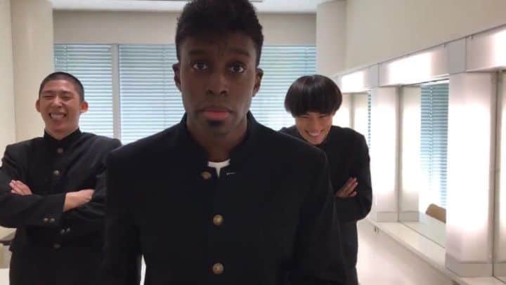 アイク・B・ヌワラのインスタグラム：「千鳥のクセがスゴいネタGP見てくれてありがとう〜！  #千鳥のクセがスゴいネタGP #久しぶりにピンネタ #そして #プレイヤーチェンジ #参加してみた #怪奇YesどんぐりRPG」