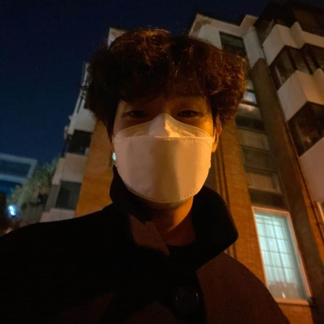 チェ・ウシクさんのインスタグラム写真 - (チェ・ウシクInstagram)「😷」12月11日 10時31分 - dntlrdl