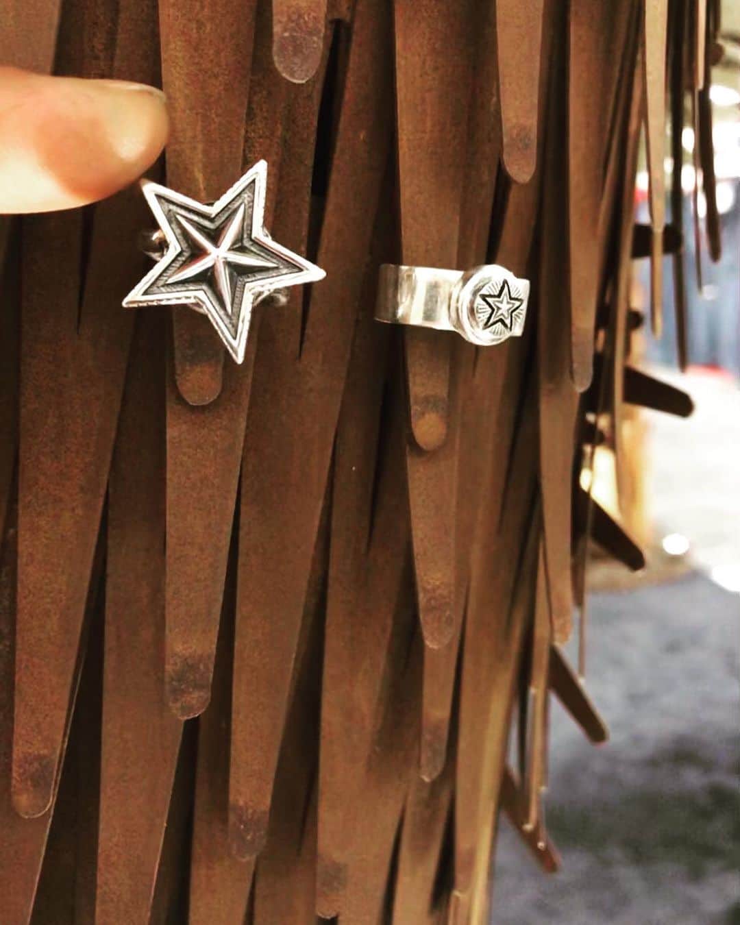 コディ サンダーソンのインスタグラム：「#cowboychristmas2020 @codysanderson_official @codysanderson_hankyu_tokyo @codysanderson_legaldepartment #silver #star  #navajo #spinningring」