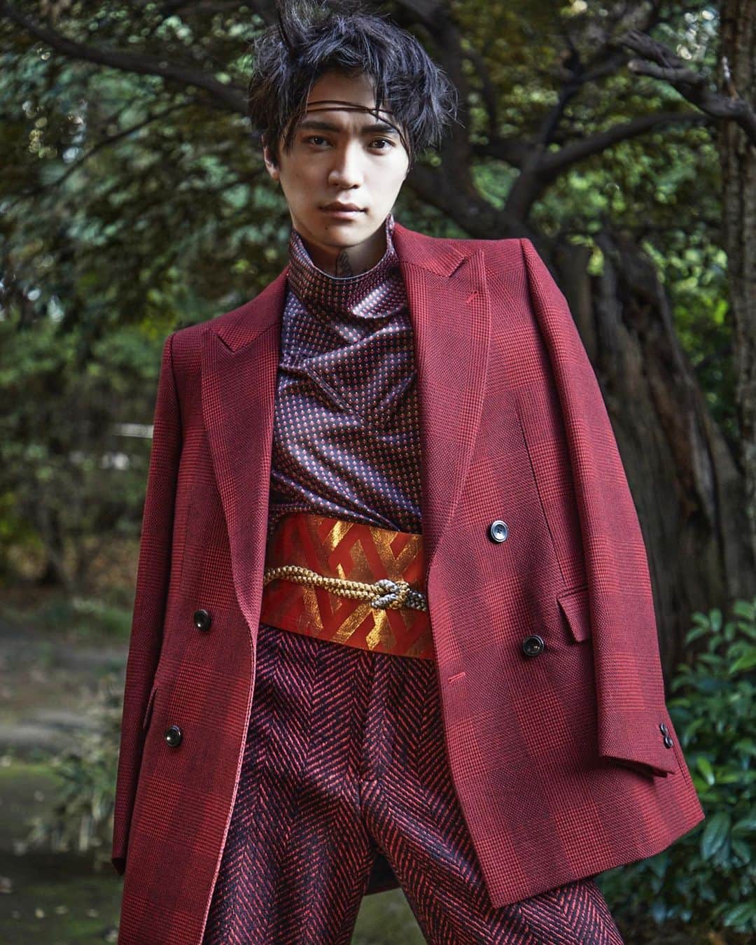 松下優也のインスタグラム：「写真集『30-Superfluid-』 #松下優也 #lesliekee  #emporioarmani @hideaki0812」