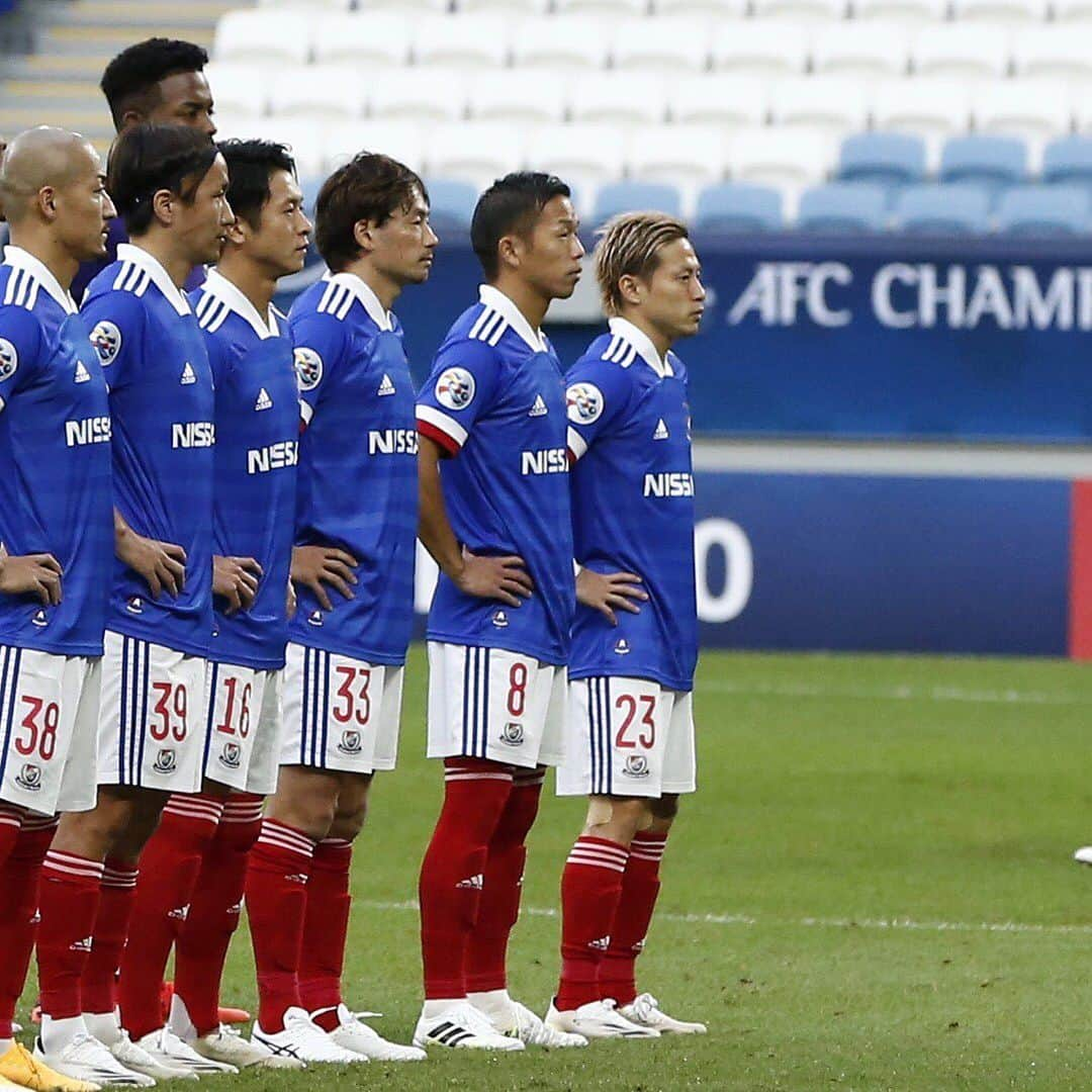 横浜F・マリノスさんのインスタグラム写真 - (横浜F・マリノスInstagram)「🔴⚪️🔵⚓️#KeepSailTogether  #fmarinos #トリコロール」12月11日 10時50分 - yokohamaf.marinos