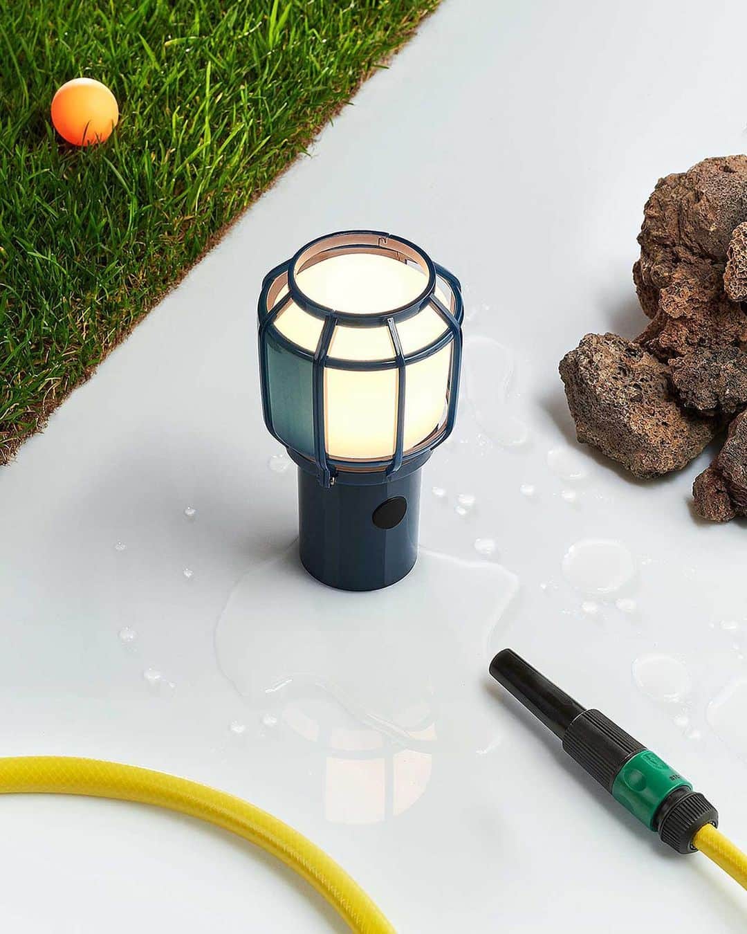 Design Milkさんのインスタグラム写真 - (Design MilkInstagram)「Chispa (“spark”) ✨ is a brand new portable, waterproof lamp for indoor + outdoor use, designed by @marsetbcn. Available in orange, blue, green, and a special black finish with copper details and designed in collaboration with the Barcelona automotive brand @cupra_official. Reminiscent of a garage #lamp, Chispa is lightweight and useful, with 3 different light levels and 4 different colors for various settings and moods. 💡 It’s a warm, sophisticated LED lamp protected by a revolving grate, with a built-in hook that allows the fixture to be hung anywhere. Whether you need extra light over the workbench 🔧 outside your camping tent ⛺️ or in the backyard. ✔️ \\\ Stay tuned - Chispa is coming this year! #marset #takingcareoflight」12月11日 2時07分 - designmilk