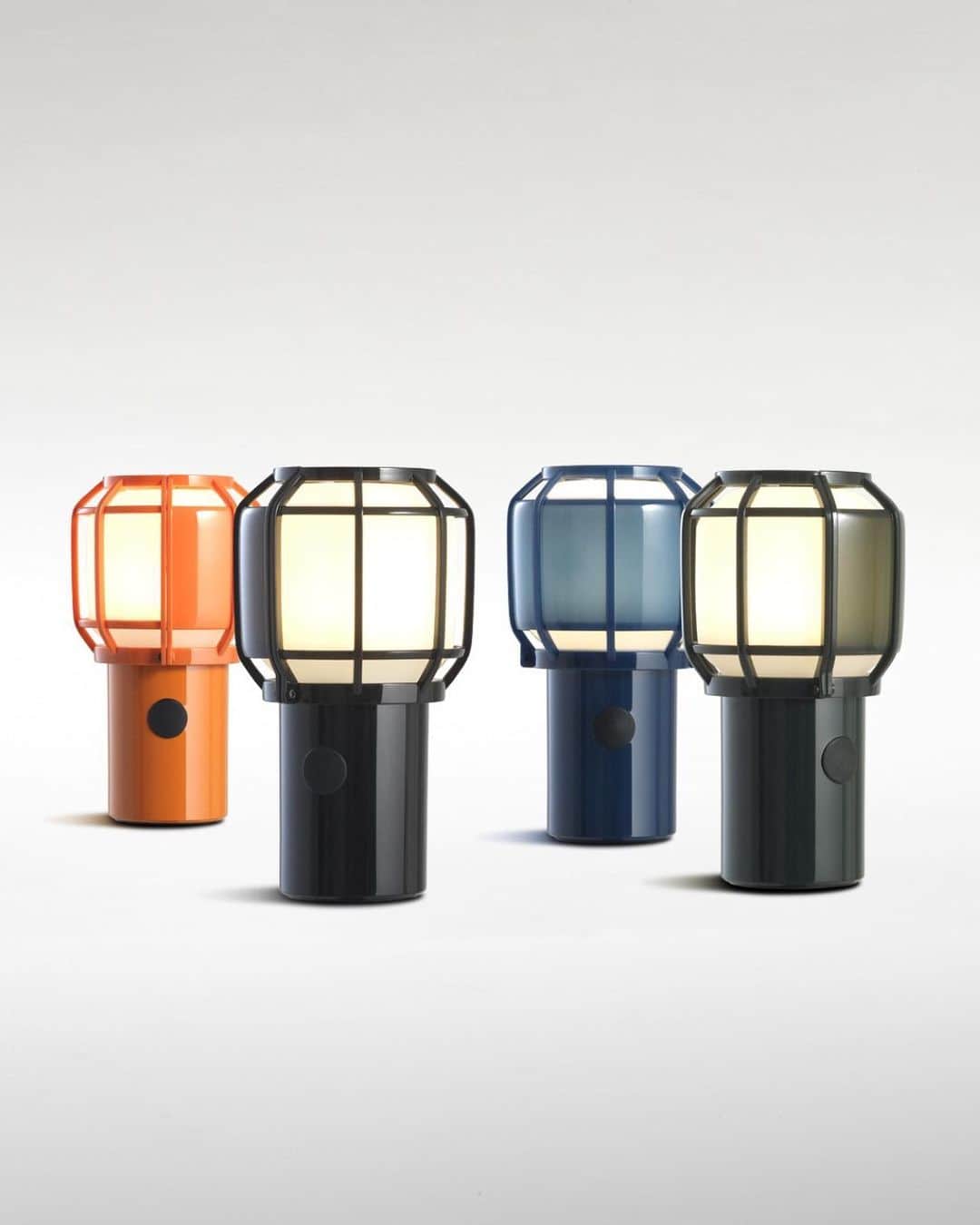 Design Milkさんのインスタグラム写真 - (Design MilkInstagram)「Chispa (“spark”) ✨ is a brand new portable, waterproof lamp for indoor + outdoor use, designed by @marsetbcn. Available in orange, blue, green, and a special black finish with copper details and designed in collaboration with the Barcelona automotive brand @cupra_official. Reminiscent of a garage #lamp, Chispa is lightweight and useful, with 3 different light levels and 4 different colors for various settings and moods. 💡 It’s a warm, sophisticated LED lamp protected by a revolving grate, with a built-in hook that allows the fixture to be hung anywhere. Whether you need extra light over the workbench 🔧 outside your camping tent ⛺️ or in the backyard. ✔️ \\\ Stay tuned - Chispa is coming this year! #marset #takingcareoflight」12月11日 2時07分 - designmilk