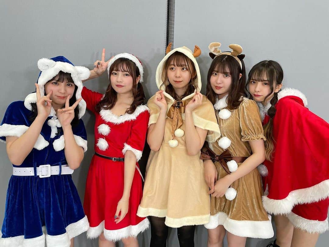 のインスタグラム：「🎄Santa's helpers🤶🦌  #wasuta #わーすた #jpop #japanesegirl #かわいい #kawaii #harajuku #japaneseidol #japaneseidols #japanesemusic #japanesegirl #santa #santashelper #christmas #merrychristmas #メリクリ #メリクリスマス #クリスマス」