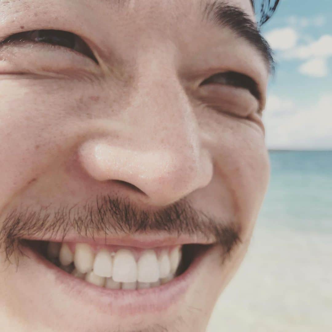 のインスタグラム：「みんな遅くまでありがとう  #鼻毛　#出てない　#歯　#なんか詰まってる」