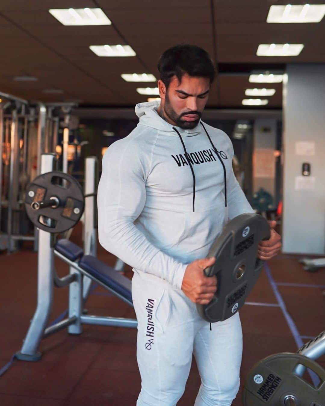 Sergi Constanceさんのインスタグラム写真 - (Sergi ConstanceInstagram)「Loading... @vqfit  . Check all the products by clicking link bio @vqfit #vq #vanquish #vqfit」12月11日 2時38分 - sergiconstance