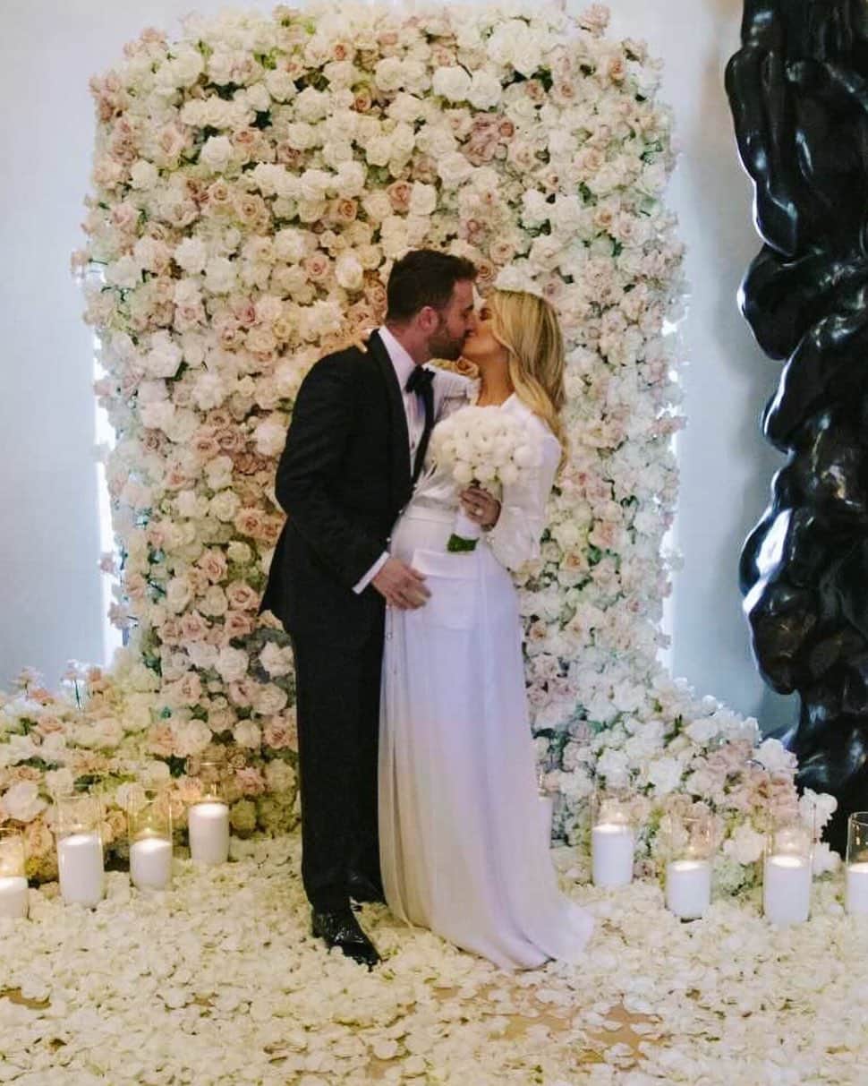 E! Onlineさんのインスタグラム写真 - (E! OnlineInstagram)「E!'s very own Morgan Stewart is MARRIED! 💍💕 Link in bio for all the fabulous details on her wedding to Jordan McGraw. (📷: @morganstewart)」12月11日 3時49分 - enews