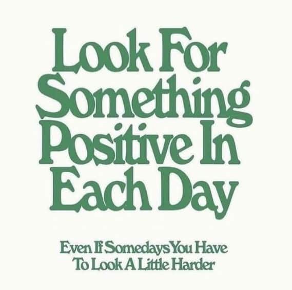 Camden Scottのインスタグラム：「A little green themed reminder.  ✨say something nice to yourself today l✨」