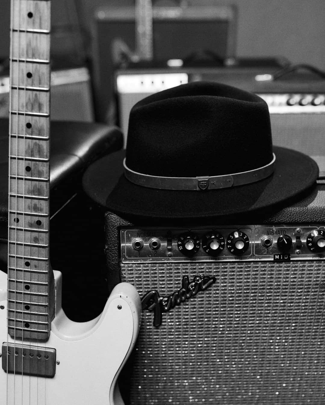 ブリクストンのインスタグラム：「The Brixton & Fender Refugee Fedora, a musically inspired modern classic.」