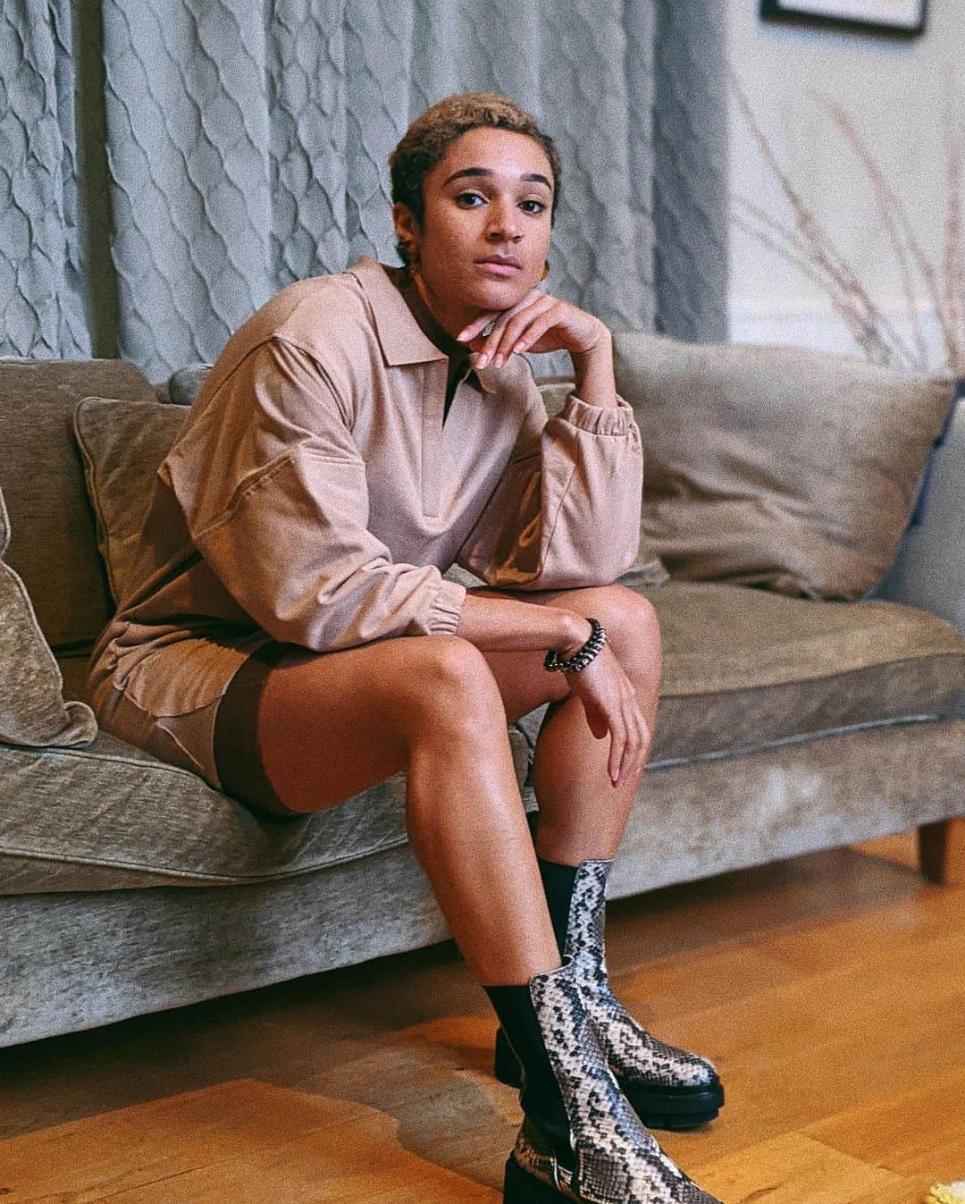ジョディ・ウィリアムズのインスタグラム：「my favourite colour palette 🤎🤍 #asseenonme」