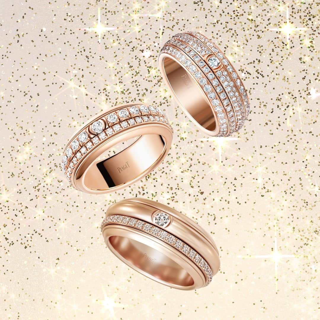 ピアジェさんのインスタグラム写真 - (ピアジェInstagram)「These #PiagetPossession diamonds rings make the perfect 𝒕𝒓𝒊𝒐 of 𝒕𝒂𝒍𝒊𝒔𝒎𝒂𝒏𝒔. Each imbued with the playful spirit of the collection with a turning band adorned with 𝒅𝒊𝒂𝒎𝒐𝒏𝒅𝒔, they not only spark your 𝒑𝒍𝒂𝒚𝒇𝒖𝒍 spirit but switch on the shine. - #Piaget #PiagetJewellery #DiamondJewellery #DiamondRing #PiagetHoliday #ExtraordinaryHoliday」12月11日 5時00分 - piaget
