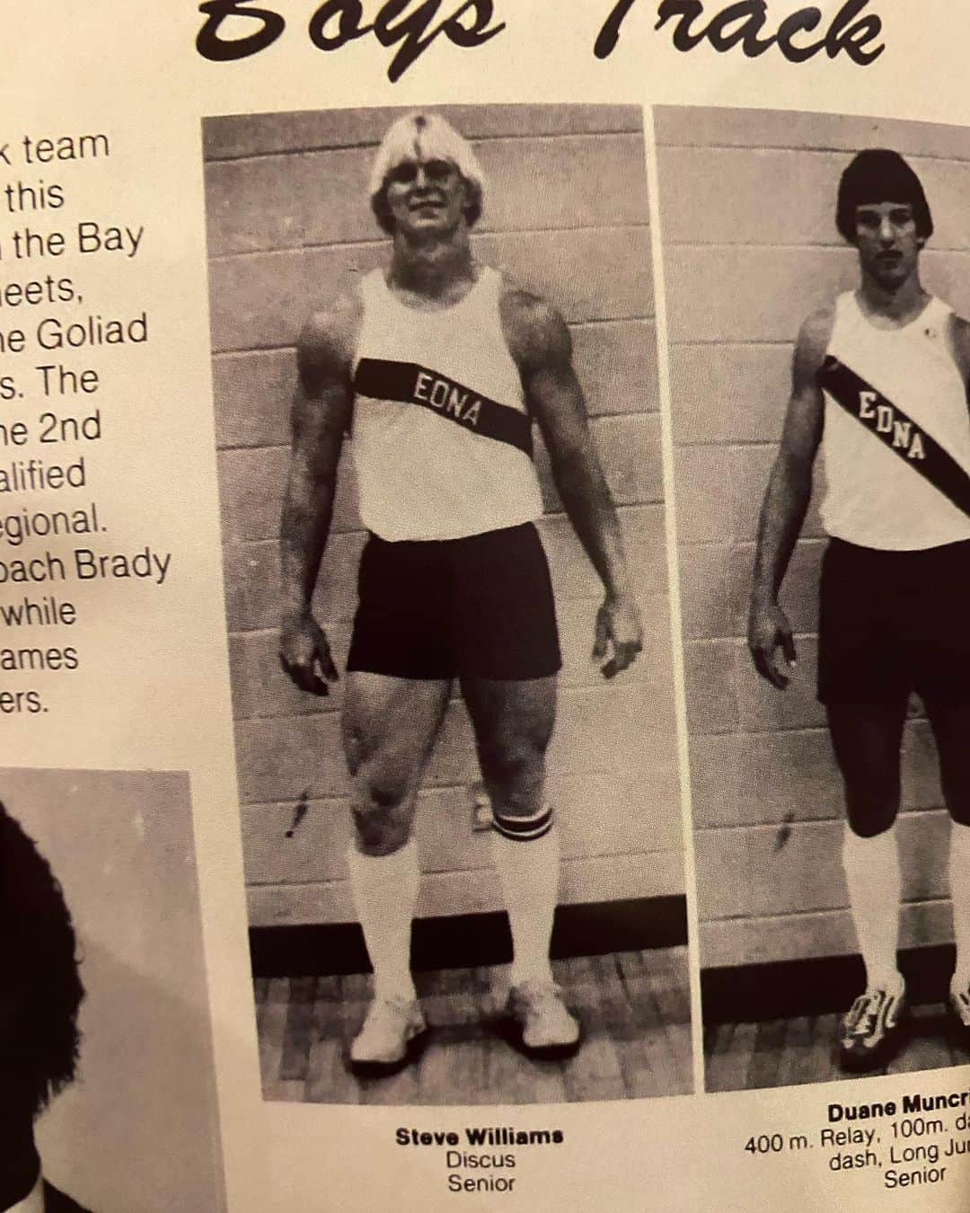 ストーン・コールド・スティーブ・オースチンのインスタグラム：「Representing the Edna Cowboys Track team back in the day. Duane was one of, if not THE fastest guy on the team.  #tbt #ednacowboys #goodtimes  #ednahighschool #1983」
