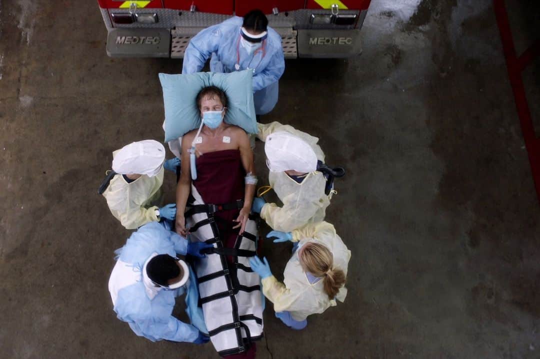 Grey's Anatomyさんのインスタグラム写真 - (Grey's AnatomyInstagram)「Tonight 😳」12月11日 5時59分 - greysabc