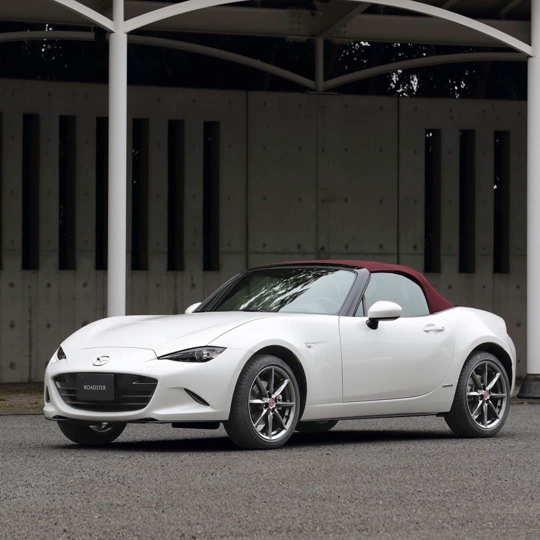 MAZDA Canadaのインスタグラム：「With an MSRP of $41,800 for the Soft Top and $44,800 for the RF, Mazda Canada today announced that the 2021 MX-5 100th Anniversary Edition will be available in dealerships starting in February 2021.  The 2021 MX-5 lineup concludes with the limited-quantity 100th Anniversary Edition. Paying homage to Mazda's start in 1920, this unique model is only available in Snowflake White Pearl exterior paint with Garnet Red Nappa leather seats, and features 100th Anniversary unique badging in and around the vehicle. The soft-top model finishes the look with a Dark Cherry cloth roof.  *Non-Canadian model shown」