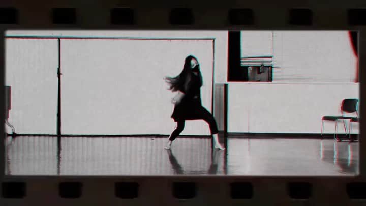 Dance MANAのインスタグラム：「キッズ初心者ダンスレッスンの振付💃📱🎞﻿ ﻿ Music by🎧❤️ @davidguetta @siamusic   #dancer #choreographer #japanesedancer #ダンス #七変化 #舞 #workshop #dance #lesson #ws」