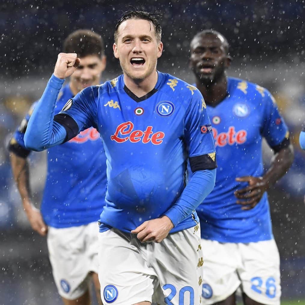 ピオトル・ジエリンスキのインスタグラム：「Baby boy is coming 🤰👶 @lauraslowiak ❤️」