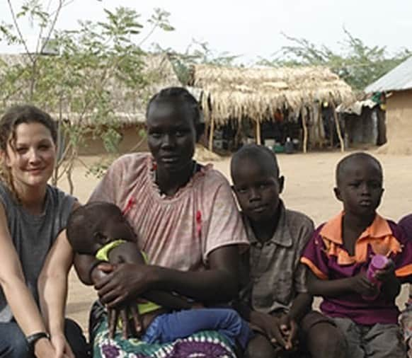 ドリュー・バリモアさんのインスタグラム写真 - (ドリュー・バリモアInstagram)「Congratulations to the UN World Food Programme on being awarded the 2020 #NobelPeacePrize. Where there is conflict, there is hunger and WFP is the world's first responder, providing lifesaving meals to millions of families in their darkest hour of need. Join me and @worldfoodprogramme in our mission to end hunger. Follow WFP to find out how you can help make a difference! ALSO LINK IN BIO TO READ MY STORY ABOUT HOW I WAS INTRODUCED TO THIS INVALUABLE ORGANIZATION, and how it changed my life.」12月11日 6時56分 - drewbarrymore