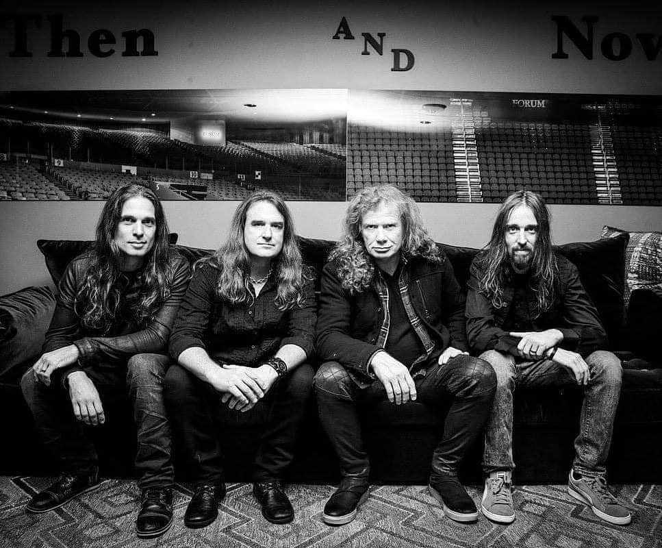 Megadethのインスタグラム：「Throwback to backstage at the fabulous L.A. Forum, October 7, 2017. This photo was taken on the final night of the Scorpions/Megadeth North American tour. #TBT」