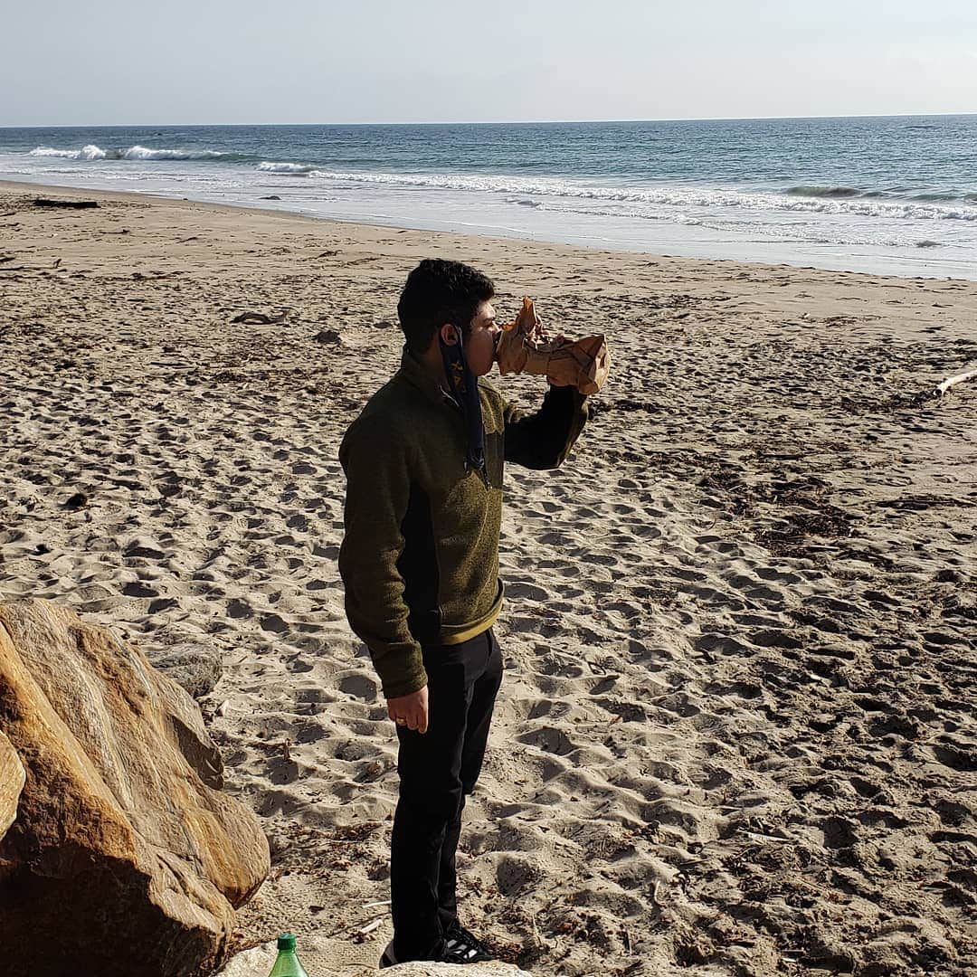 のインスタグラム：「Paper bag, tallboy, and finals are DONE! Go @nathen_garson go.....」