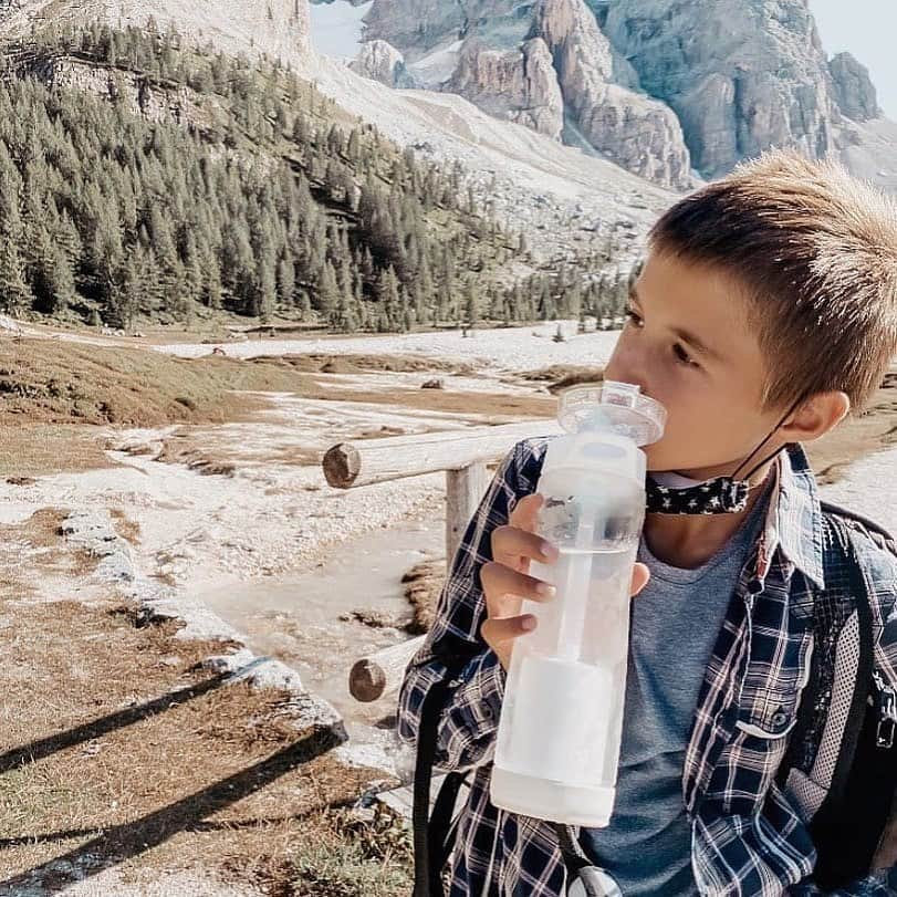 ARIIX Officialさんのインスタグラム写真 - (ARIIX OfficialInstagram)「🏔 mountains > landfills 🗑️ 52,000,000 plastic bottles saved from landfills and counting with #Puritii  ⠀⠀⠀⠀⠀⠀⠀⠀⠀  ⠀⠀⠀⠀⠀⠀⠀⠀⠀  #ariix360 #ariix365 #puritiipledge #puritiibottle #puritiimagic #puritiiproject #puritiiwater #puritiiwaterfiltration #water #drinkhealthy #behealthy #relaxingweekend #makemoments #getoutdoors #cleanwater #healthandwellness #healthywater #drinkmorewater #reduceplasticwaste #reducereuserecycle #reducewaste #wastefreeliving #awastefreeworld #livingwastefree #wastefreeplanet #wastefreeearth #wastefreelife #wastefreelifestyle⁣⁠」12月11日 7時35分 - partnercoglobal