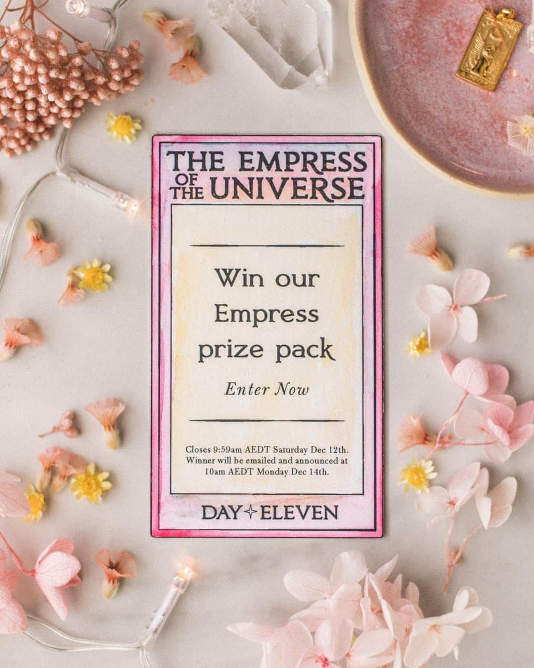 SPELLさんのインスタグラム写真 - (SPELLInstagram)「✧ Twelve days of ORACLE OFFERINGS ✧ Day Eleven ~ The Empress of the Universe Win our epic best of Byron Empress prize pack for you and a friend: ✧ @sippinstant coffee pack ✧ Plants For The People book by @erinlovellverinder ✧ @naskin__ DUO Kit: 1 x Body POD & 1 x Face POD  ✧ $500 Spell voucher ✧ 1 x Large Travel Bowl + 1 x Ceramic Travel Cup from @potteryfortheplanet  ✧ @byronbaycookies gift tin  ✧ 2 x Spell x @tessguinery enamel cups  ✧ @wanderingfolk rug  ✧ @seedandsproutco Home Composting gift set . To enter:  STEP ONE: Tag your bestie below STEP TWO: Head to our website to enter, link in bio. #spell12daysxmas Closes 9:59am AEDT Saturday Dec 12th / 2:59pm PST Friday Dec 11th. Winner will be emailed and announced at 10am AEDT Monday Dec 14th.」12月11日 8時07分 - spell