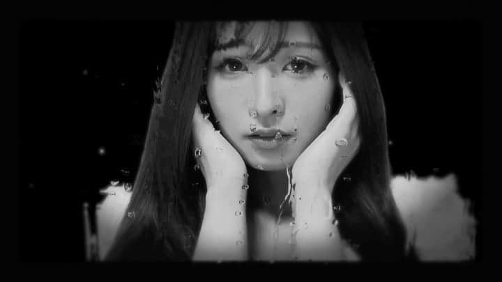 Fujikoのインスタグラム：「Fujiko New Single 「Fate」Piano ver.  12月12日19:00より Fujiko公式Youtubeにて本編Ver. Lyric MVを公開します👸🏻❤️  是非チェックしてください✨  CD Single発売は 12/13 BERONICAライブにて スタート✨ 発売特典ジャケットフォト付き👸🏻💕  お見逃しなく❤️  #Fujiko#fate#新曲#sing#music#シンガーソングライター#作詞作曲#piano」