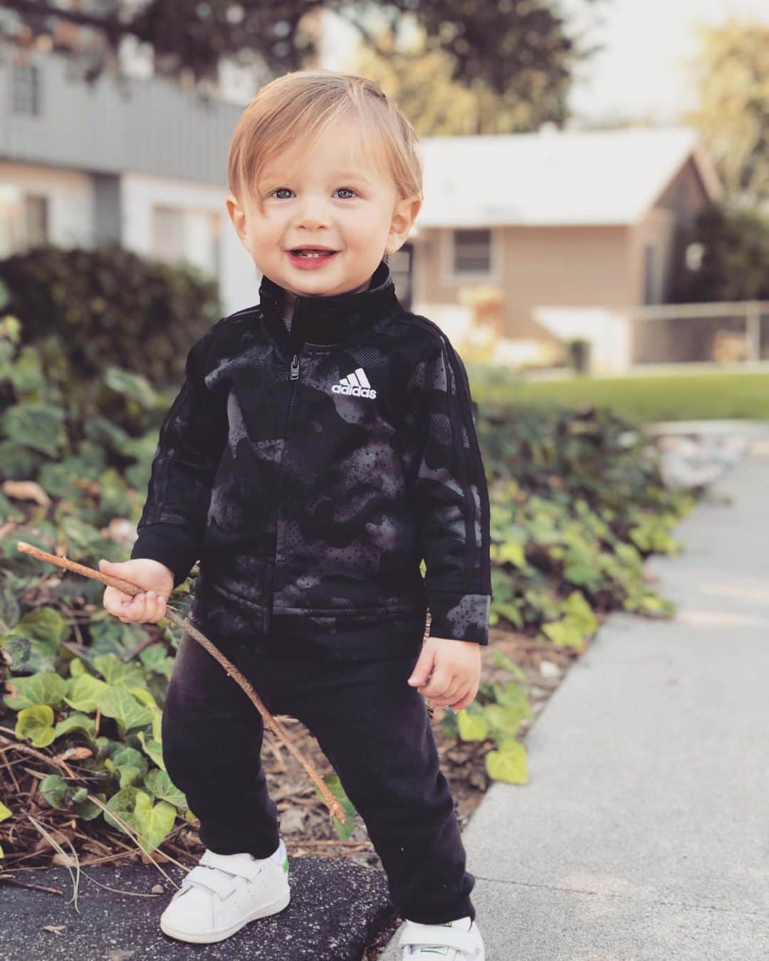 カミーユ・グアティのインスタグラム：「Where O’ Where has my little boy gone...」
