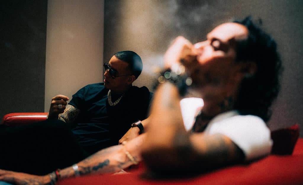ダディー・ヤンキーのインスタグラム：「Salieron los 2 👑 🇵🇷 #Devueltapalavuelta Qué lo disfruten! @marcanthony #Daddyyankee #MarcAnthony」