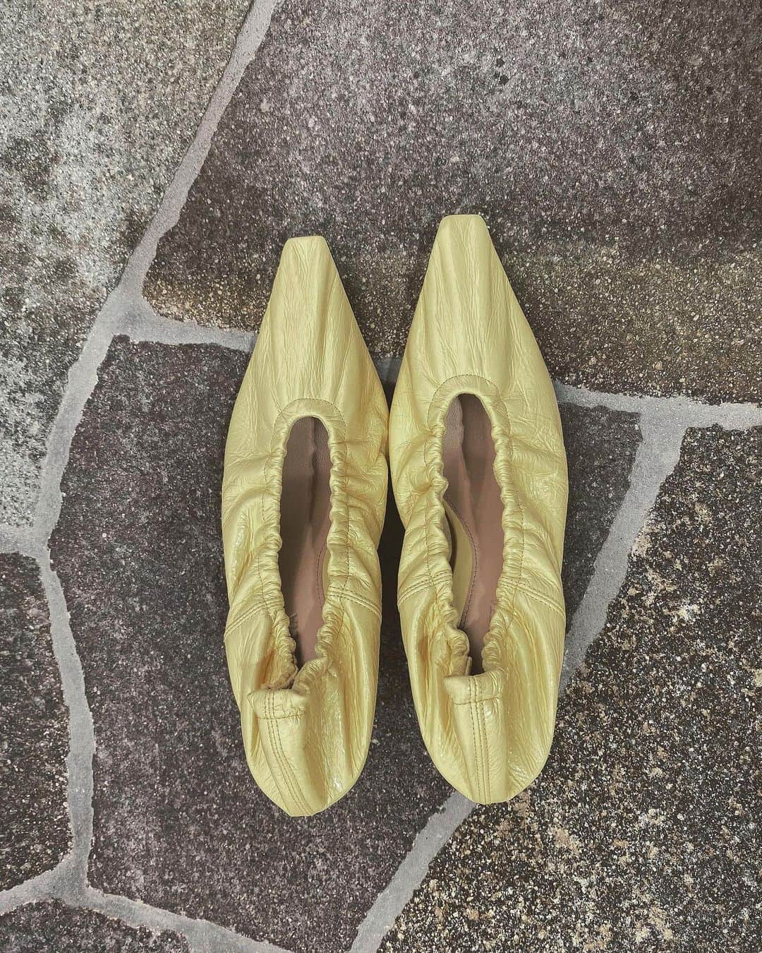 JUNNAのインスタグラム：「引き続きQ&Aしています🐒  #only #bottegaveneta #shoes」