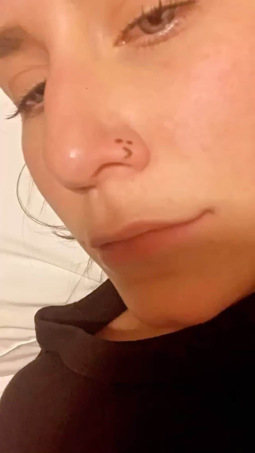 シェパードのインスタグラム：「Nose one saw this coming 😅 #done」