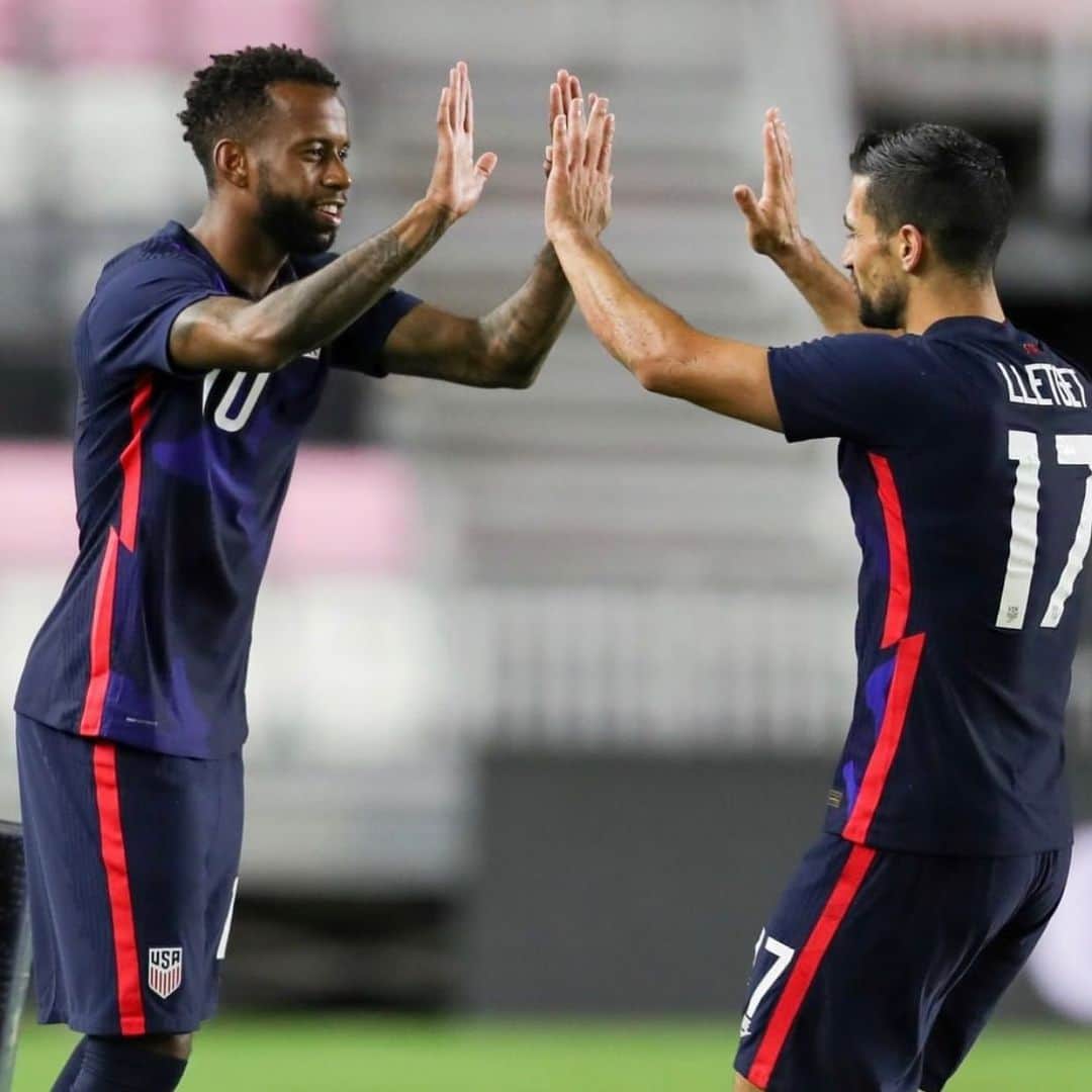 ケリーン・アコスタのインスタグラム：「Proud to be repping the colors again 🇺🇸  @usmnt」