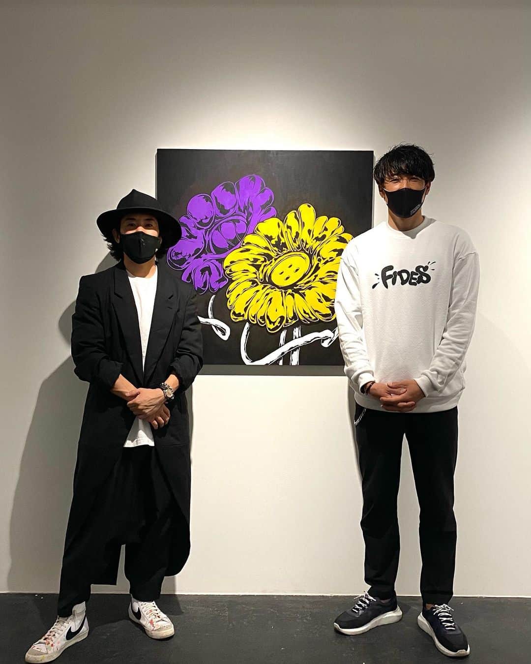 小林久晃のインスタグラム：「六本木の @anb_tokyo で開催している @shun_sudo さんの個展「2020 SHUN SUDO Solo Exhibition」。﻿ それぞれの作品の中にあるストーリー、特別な一年となった2020年をSHUNさんのアートから振り返ることもできました。何が普通で何が特別かなんてわからない、物事には必ず表と裏の顔があって、その裏の部分にもっと一人一人が向き合うべき時なのかなと。﻿ 素晴らしいアートに触れる事ができて幸せな時間でした。SHUNさんありがとうごいました。﻿ #shunsudo﻿ #soloexhibition﻿ #kobebeanbryant  #anbtokyo﻿ #また行きたいな﻿ #thanks﻿ #friends﻿ ﻿」