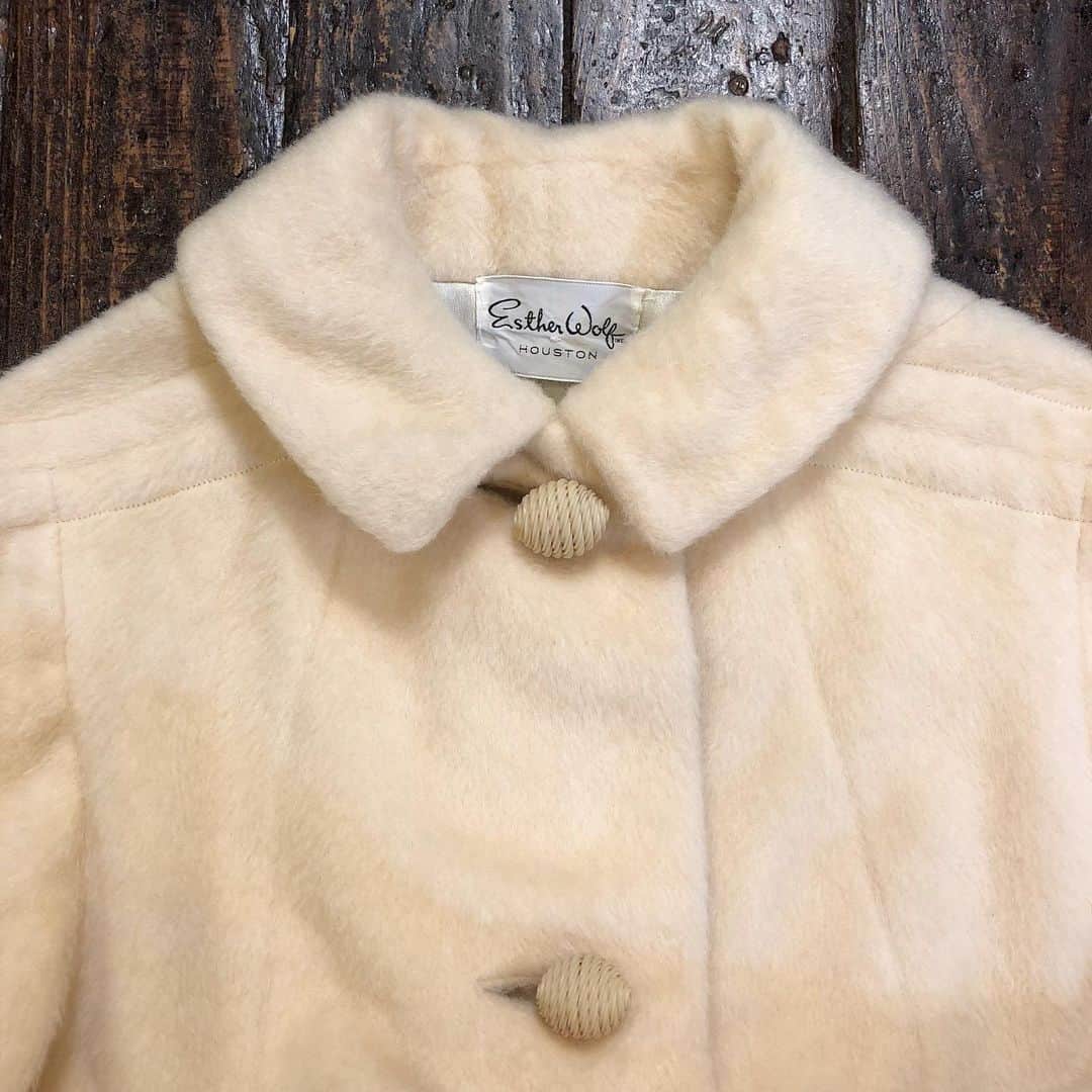 NUTTY Vintage&Collectibleのインスタグラム：「coming soon…  週末も皆様のご来店をお待ちしております☃️  ※感染対策の為、店内の換気や消毒の実施、マスクを着用の上ご来店をお願いしております。  #vintage #nuttyvintage #1940s #1950s #1960s #vintagefashion #vintagestyle」